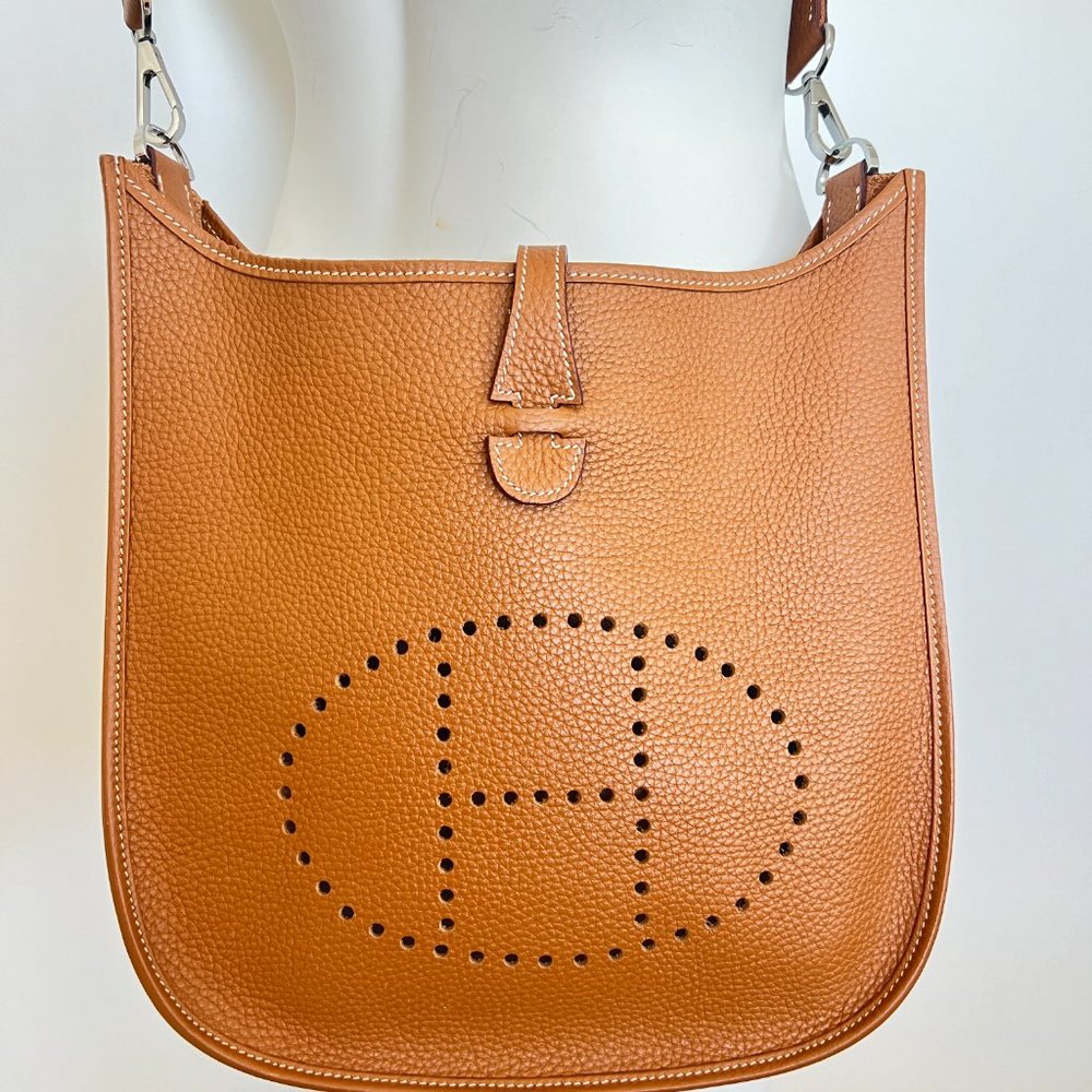 Evelyne III PM Gold Clemence Bag w/ Silver Hardware - Picture 2 of 16
